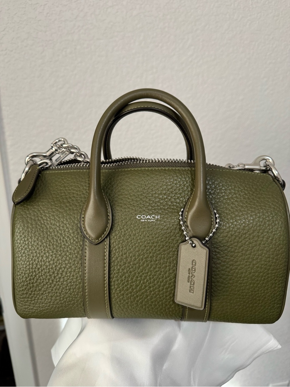 Coach Compass 25 Bag in Olive - Picture 2 of 9